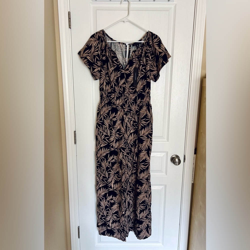 Tahari Black and Tan Leaf Print Wide Leg Cinched Waist Linen Blend Jumpsuit